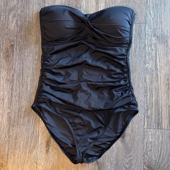 Anne Cole twist front black one piece swimsuit Sz 8 - Picture 2 of 9